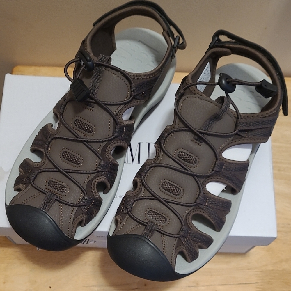 NIB DREAM PAIRS Mens Athletic Hiking Adventure Sports Sandal Size 11